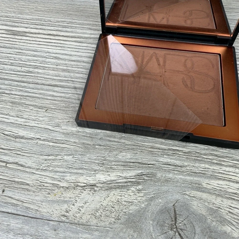 NARS bronzing powder
